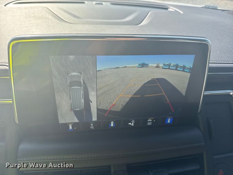 image for item YA0942 2023 Chevrolet Suburban SUV