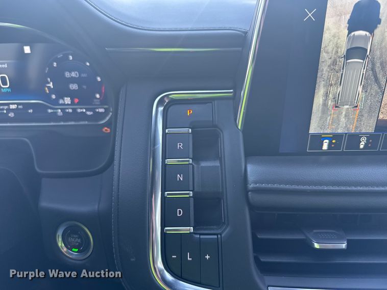 image for item YA0942 2023 Chevrolet Suburban SUV