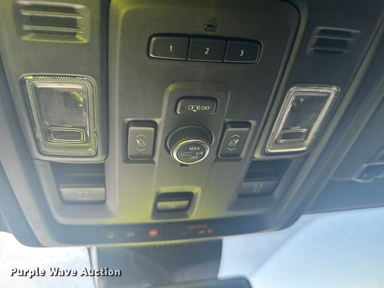 image for item YA0942 2023 Chevrolet Suburban SUV