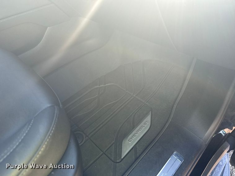 image for item YA0942 2023 Chevrolet Suburban SUV