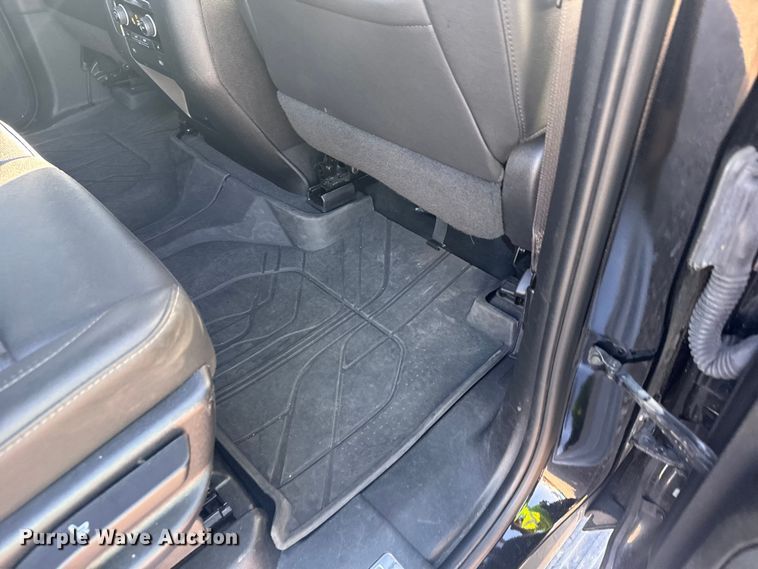 image for item YA0942 2023 Chevrolet Suburban SUV