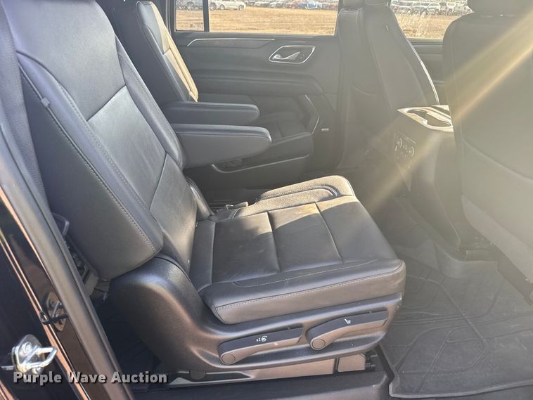 image for item YA0942 2023 Chevrolet Suburban SUV