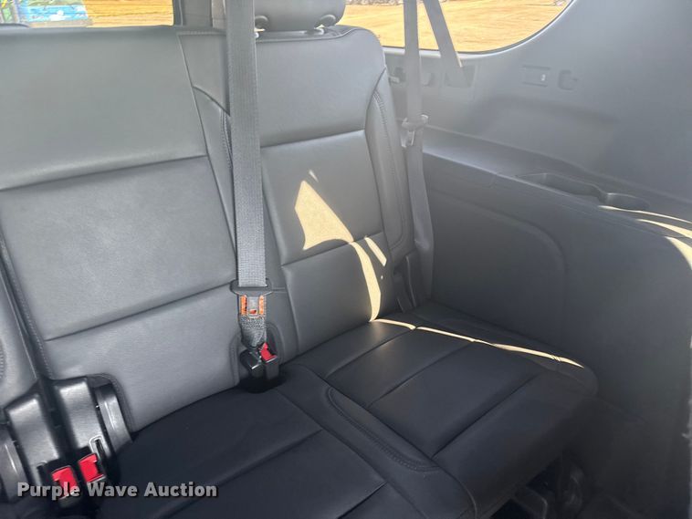 image for item YA0942 2023 Chevrolet Suburban SUV
