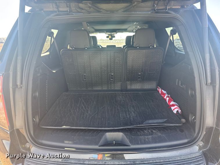 image for item YA0942 2023 Chevrolet Suburban SUV