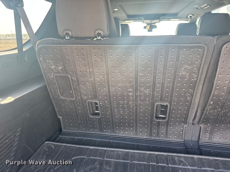 image for item YA0942 2023 Chevrolet Suburban SUV