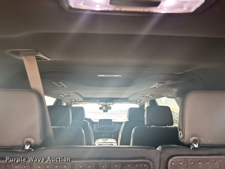 image for item YA0942 2023 Chevrolet Suburban SUV