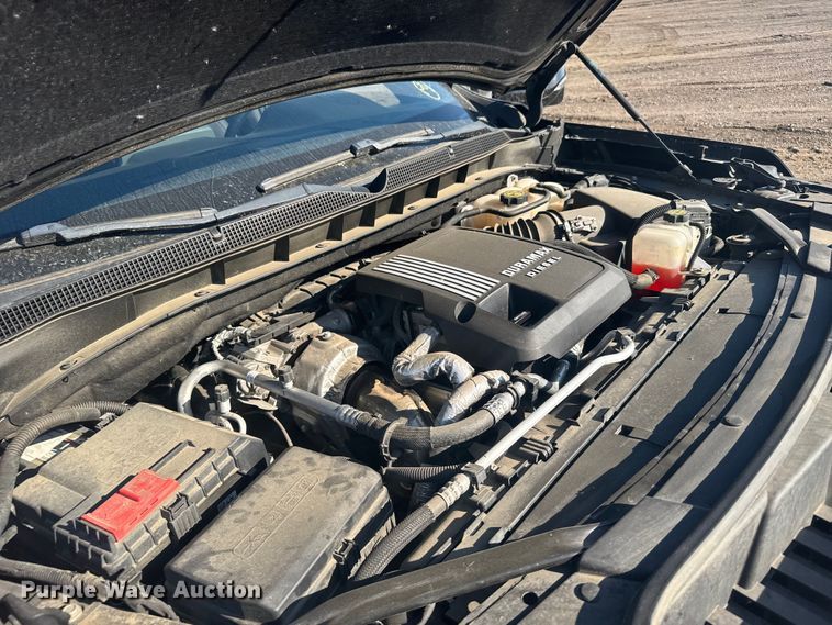 image for item YA0942 2023 Chevrolet Suburban SUV