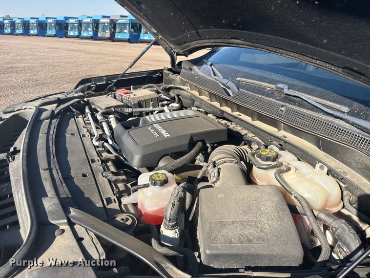 image for item YA0942 2023 Chevrolet Suburban SUV