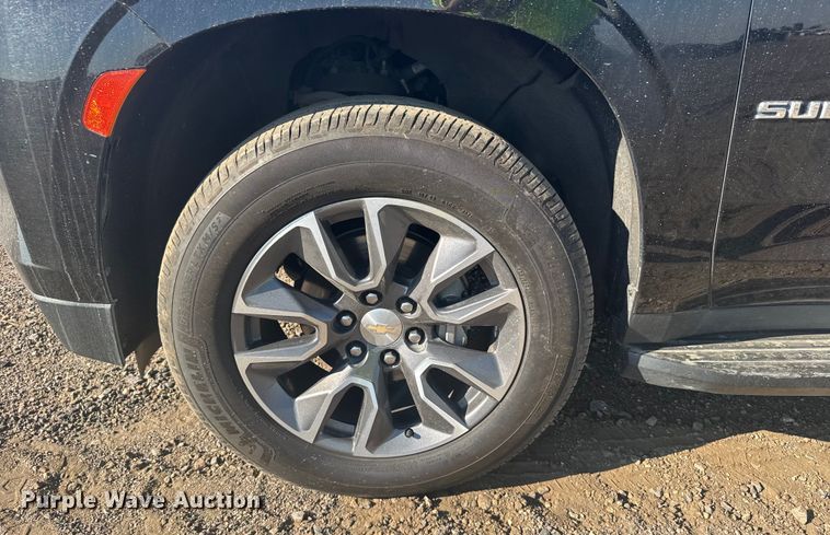 image for item YA0942 2023 Chevrolet Suburban SUV