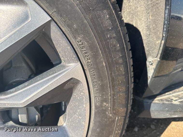 image for item YA0942 2023 Chevrolet Suburban SUV