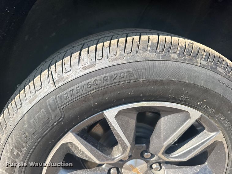 image for item YA0942 2023 Chevrolet Suburban SUV