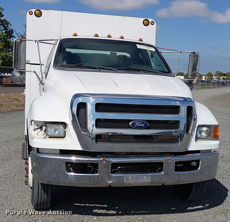 image for item YA1108 2013 Ford F650 Super Duty chipper truck