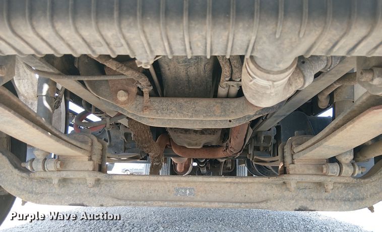 image for item YA1108 2013 Ford F650 Super Duty chipper truck