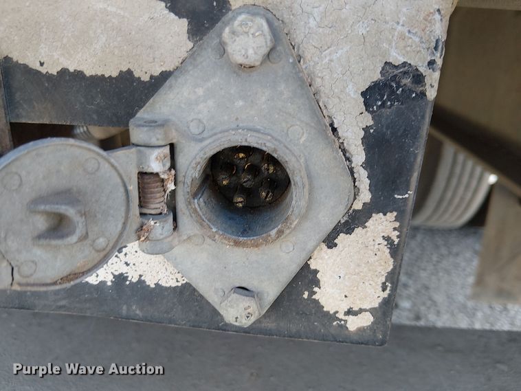 image for item YA1108 2013 Ford F650 Super Duty chipper truck