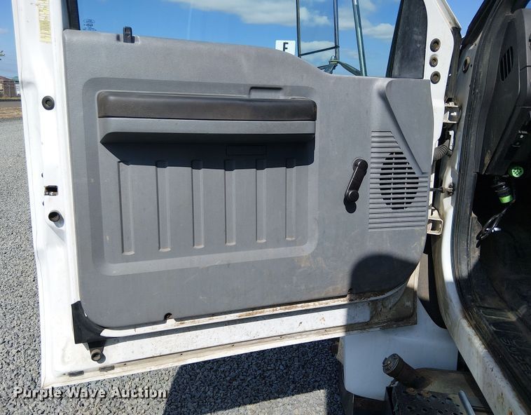 image for item YA1108 2013 Ford F650 Super Duty chipper truck