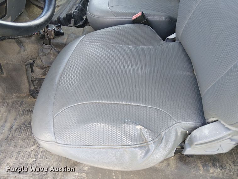 image for item YA1108 2013 Ford F650 Super Duty chipper truck