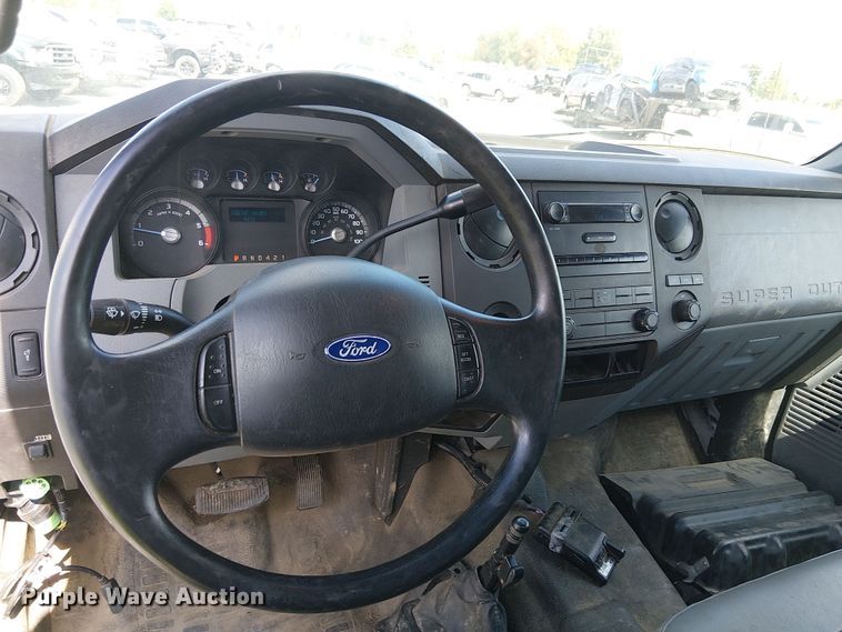 image for item YA1108 2013 Ford F650 Super Duty chipper truck