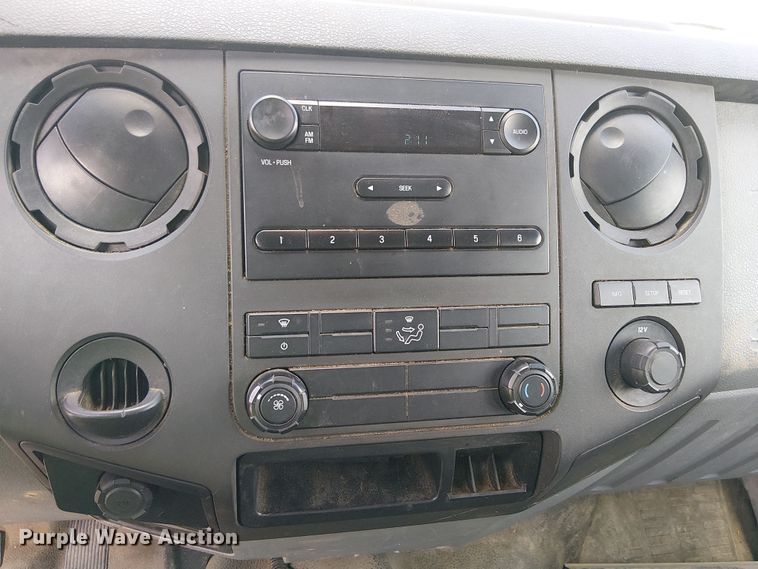 image for item YA1108 2013 Ford F650 Super Duty chipper truck