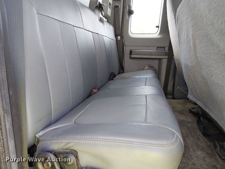 image for item YA1108 2013 Ford F650 Super Duty chipper truck