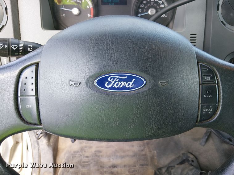 image for item YA1108 2013 Ford F650 Super Duty chipper truck