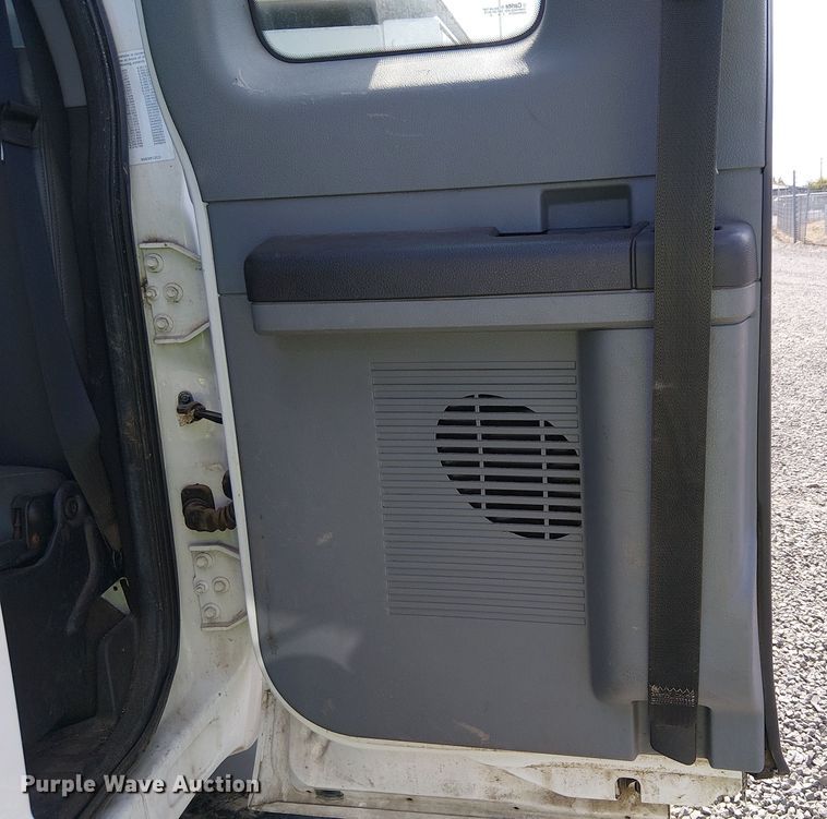 image for item YA1108 2013 Ford F650 Super Duty chipper truck