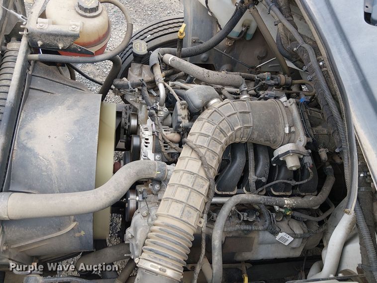 image for item YA1108 2013 Ford F650 Super Duty chipper truck