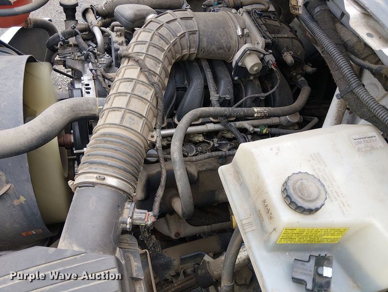 image for item YA1108 2013 Ford F650 Super Duty chipper truck