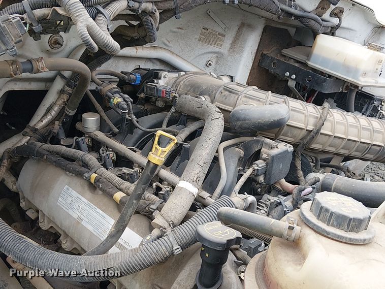 image for item YA1108 2013 Ford F650 Super Duty chipper truck