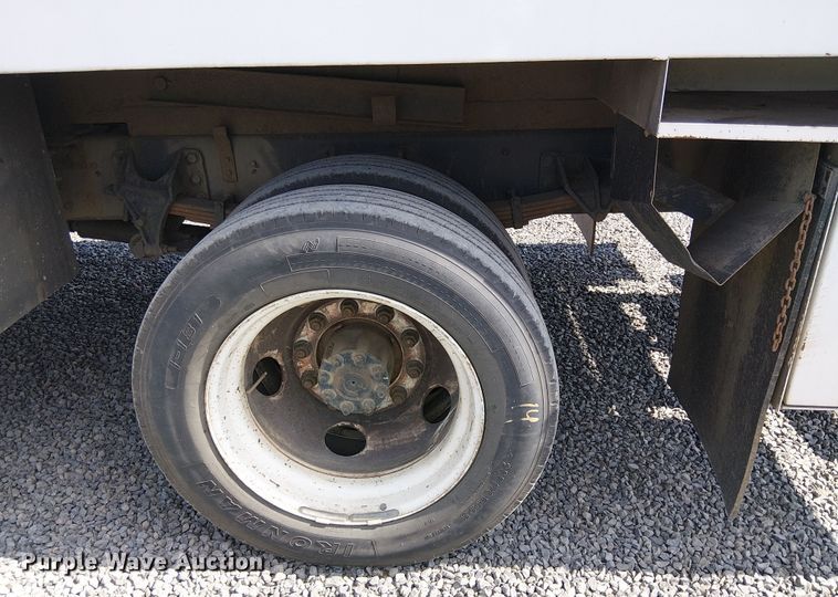 image for item YA1108 2013 Ford F650 Super Duty chipper truck