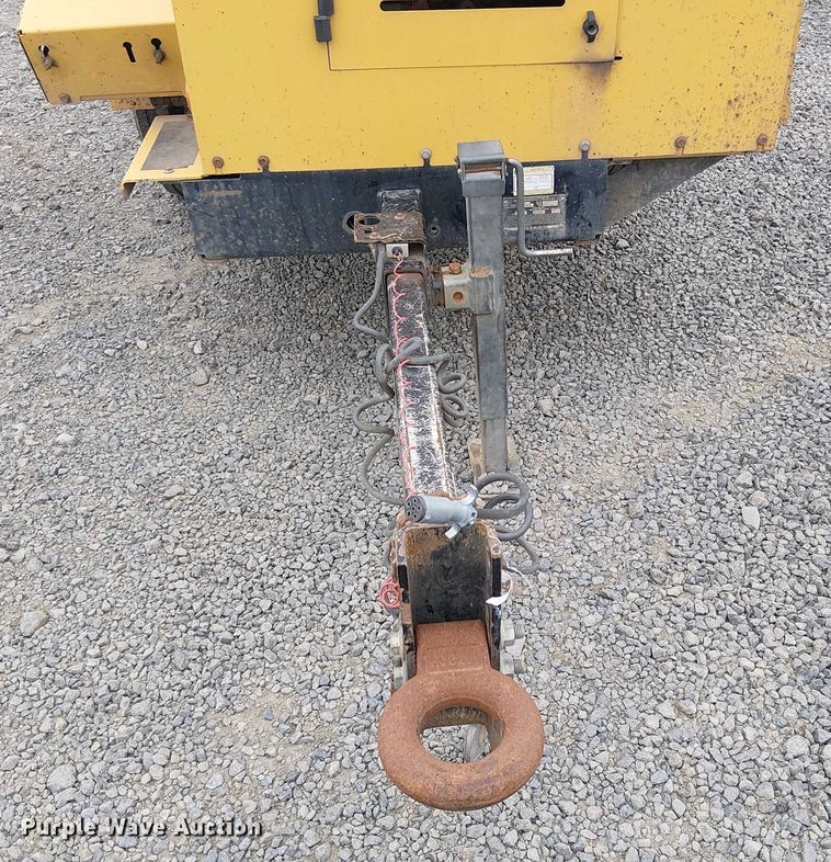 image for item YA1109 2017 Vermeer BC1000XL wood chipper