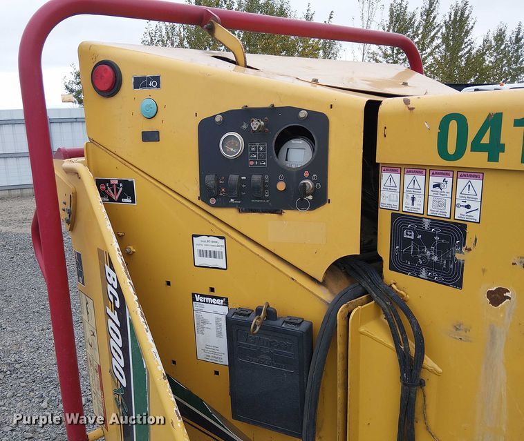 image for item YA1109 2017 Vermeer BC1000XL wood chipper