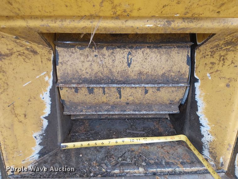 image for item YA1109 2017 Vermeer BC1000XL wood chipper