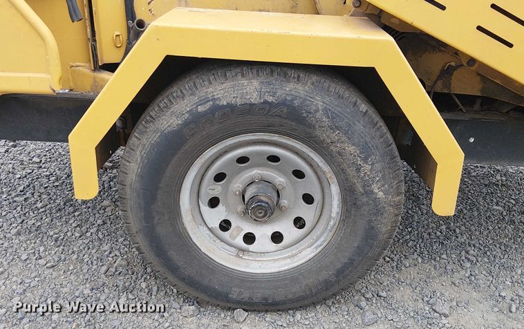 image for item YA1109 2017 Vermeer BC1000XL wood chipper