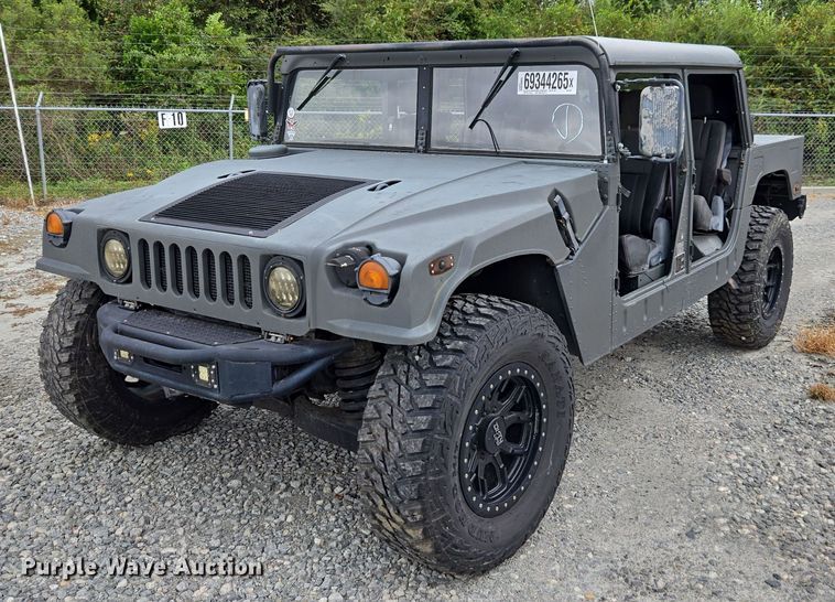 image for item YA1148 1986 AM General M998 Humvee SUV