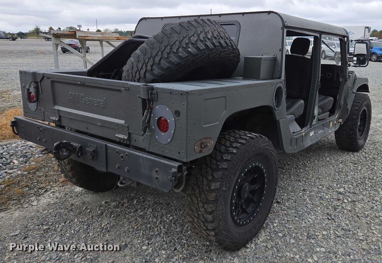 image for item YA1148 1986 AM General M998 Humvee SUV