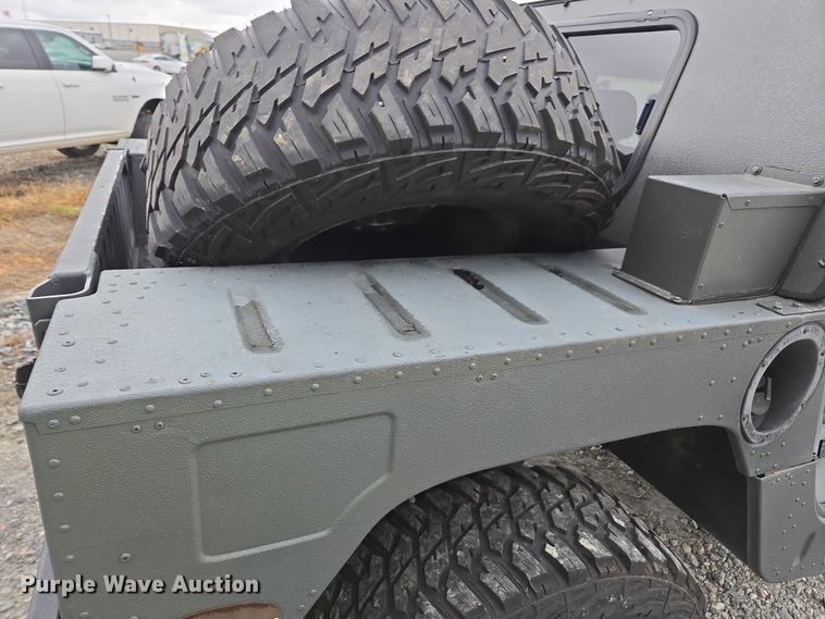 image for item YA1148 1986 AM General M998 Humvee SUV