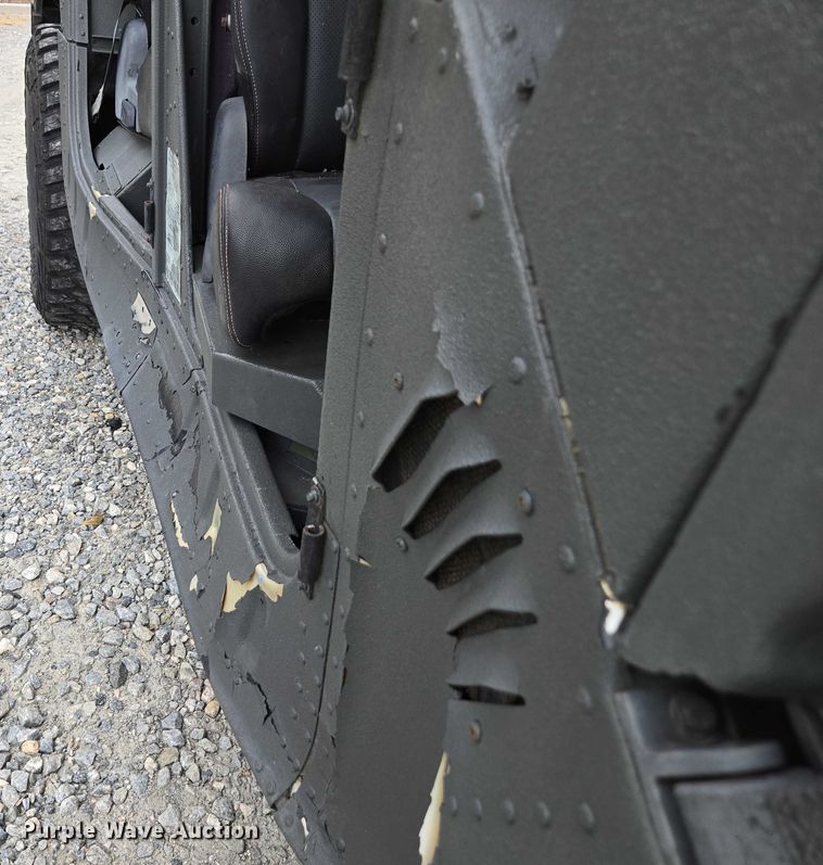 image for item YA1148 1986 AM General M998 Humvee SUV