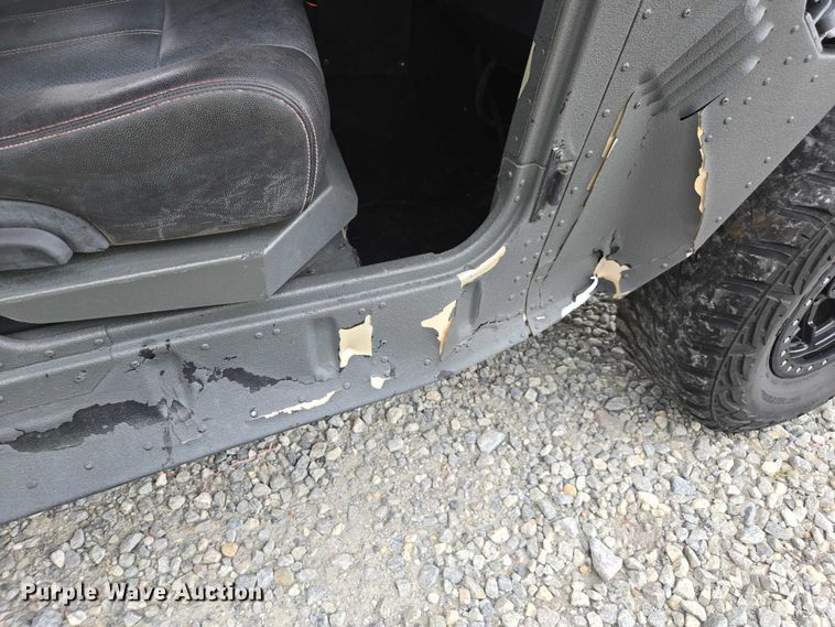 image for item YA1148 1986 AM General M998 Humvee SUV