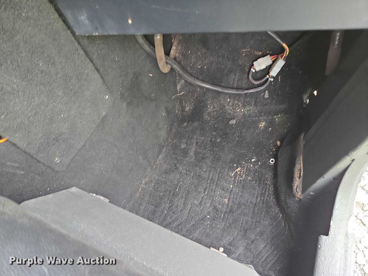 image for item YA1148 1986 AM General M998 Humvee SUV