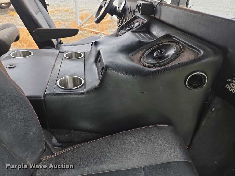 image for item YA1148 1986 AM General M998 Humvee SUV