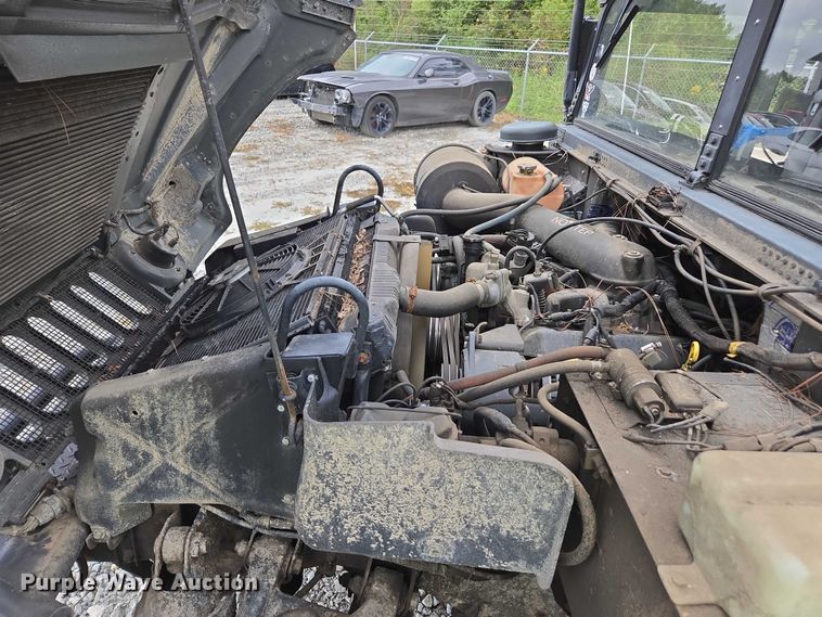 image for item YA1148 1986 AM General M998 Humvee SUV