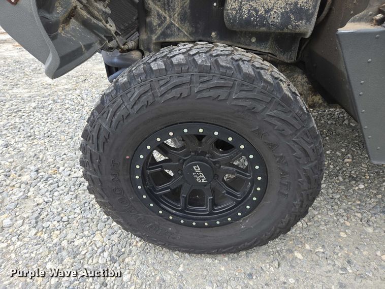 image for item YA1148 1986 AM General M998 Humvee SUV