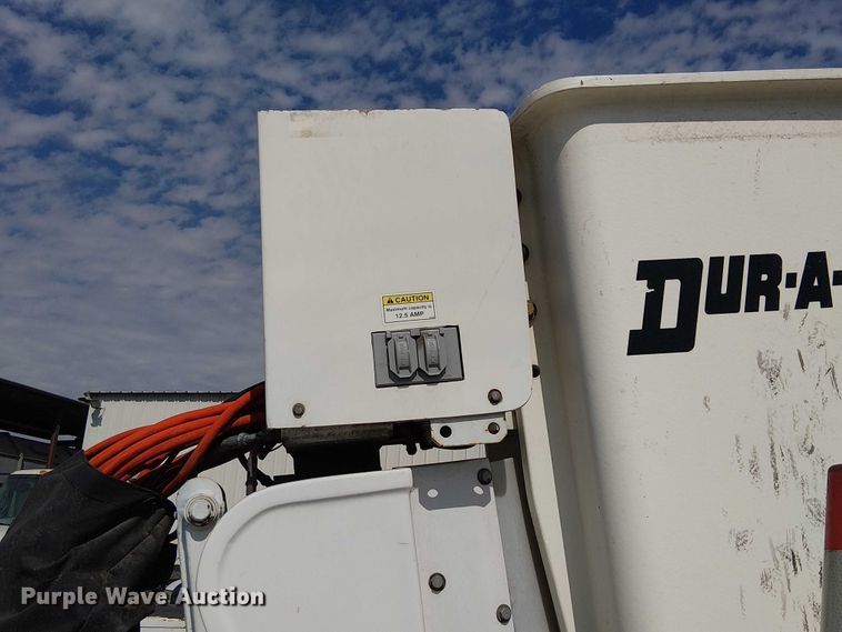 image for item YA1157 2016 Ford F550 Super Duty bucket truck