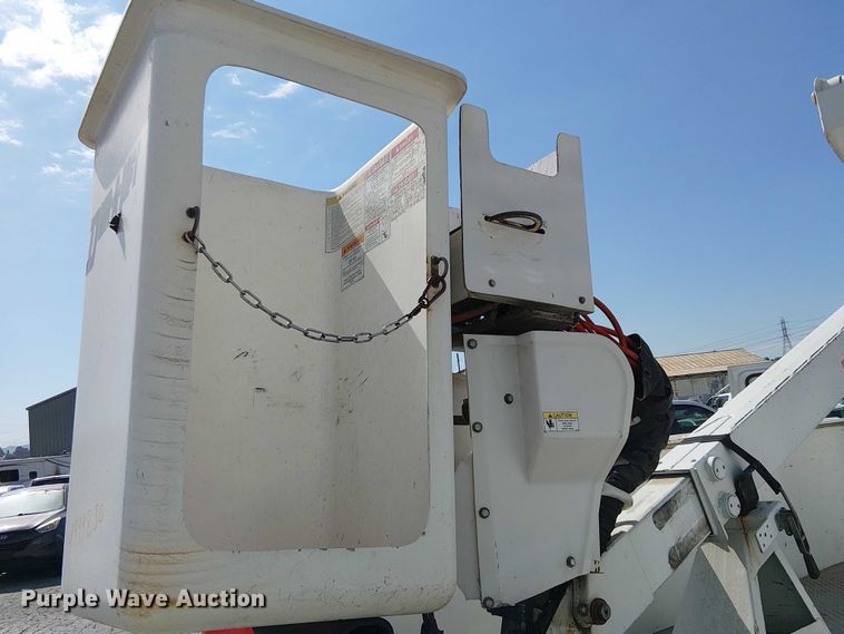 image for item YA1157 2016 Ford F550 Super Duty bucket truck