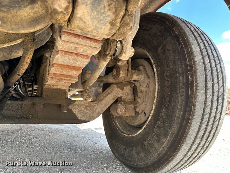 image for item DF8598 1999 International 4900 dump truck