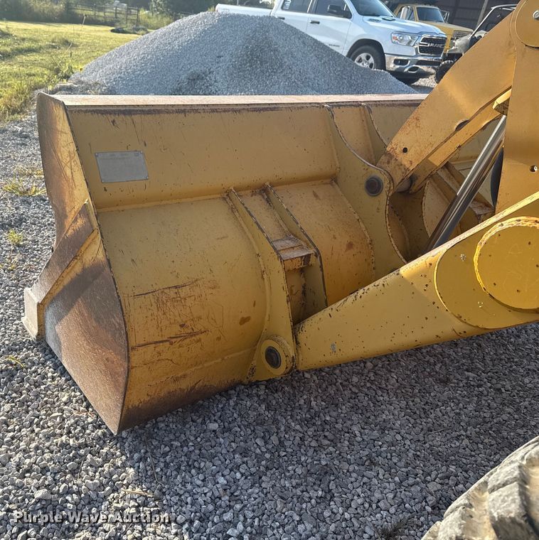 image for item DJ7792 2004 Caterpillar 420D backhoe