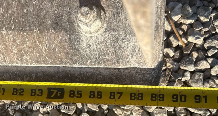 image for item DJ7792 2004 Caterpillar 420D backhoe