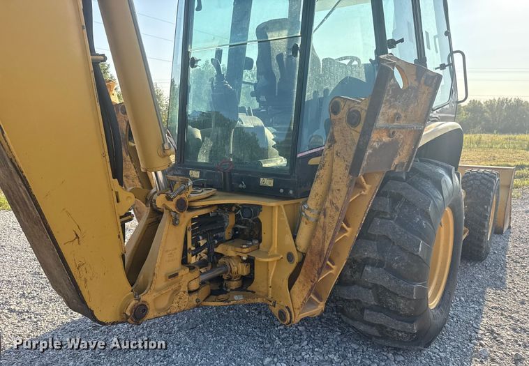 image for item DJ7792 2004 Caterpillar 420D backhoe