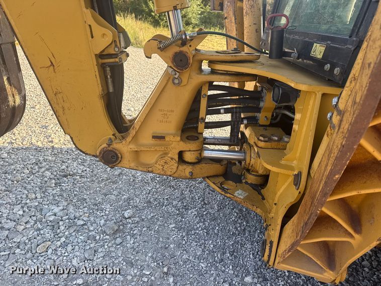 image for item DJ7792 2004 Caterpillar 420D backhoe