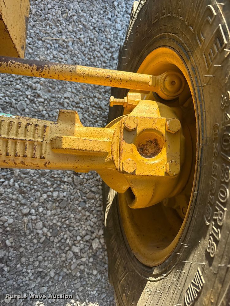 image for item DJ7792 2004 Caterpillar 420D backhoe